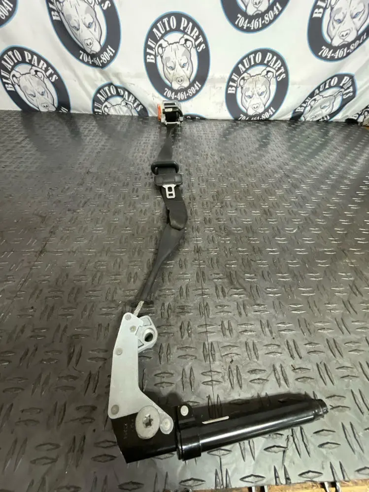 2015-23 Ford Mustang Passenger Front Rh Seat Belt- For Coupe 278 1