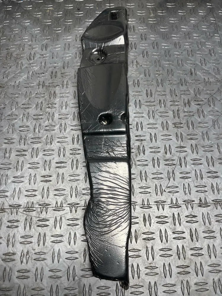 2015-23 Ford Mustang Gt Passenger Front Rh Fender Insulator 279 2