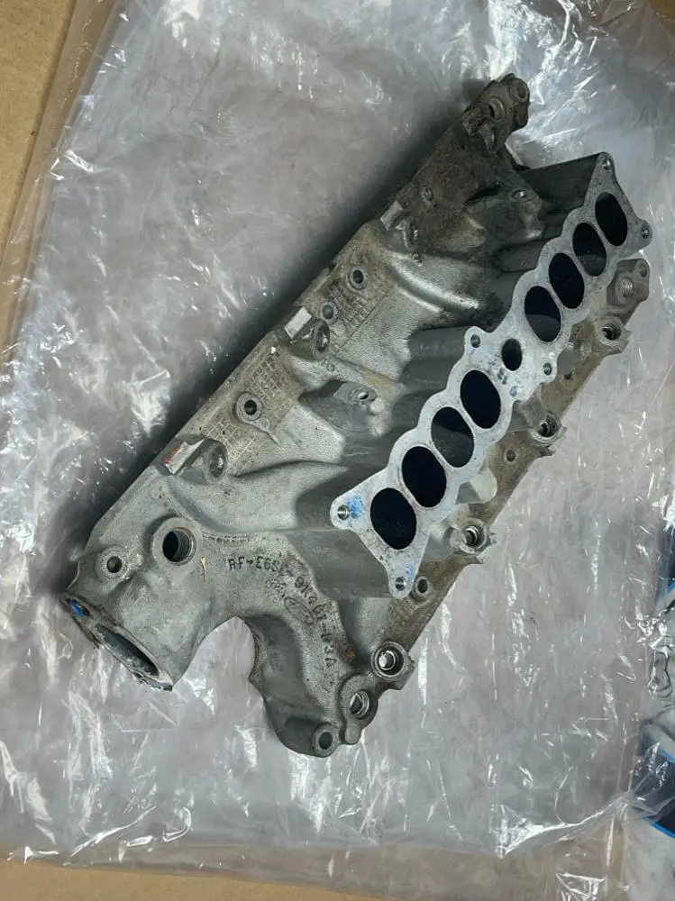 1987-93 Ford Mustang Lx 5.0 Ho Lower Intake Manifold 209 1