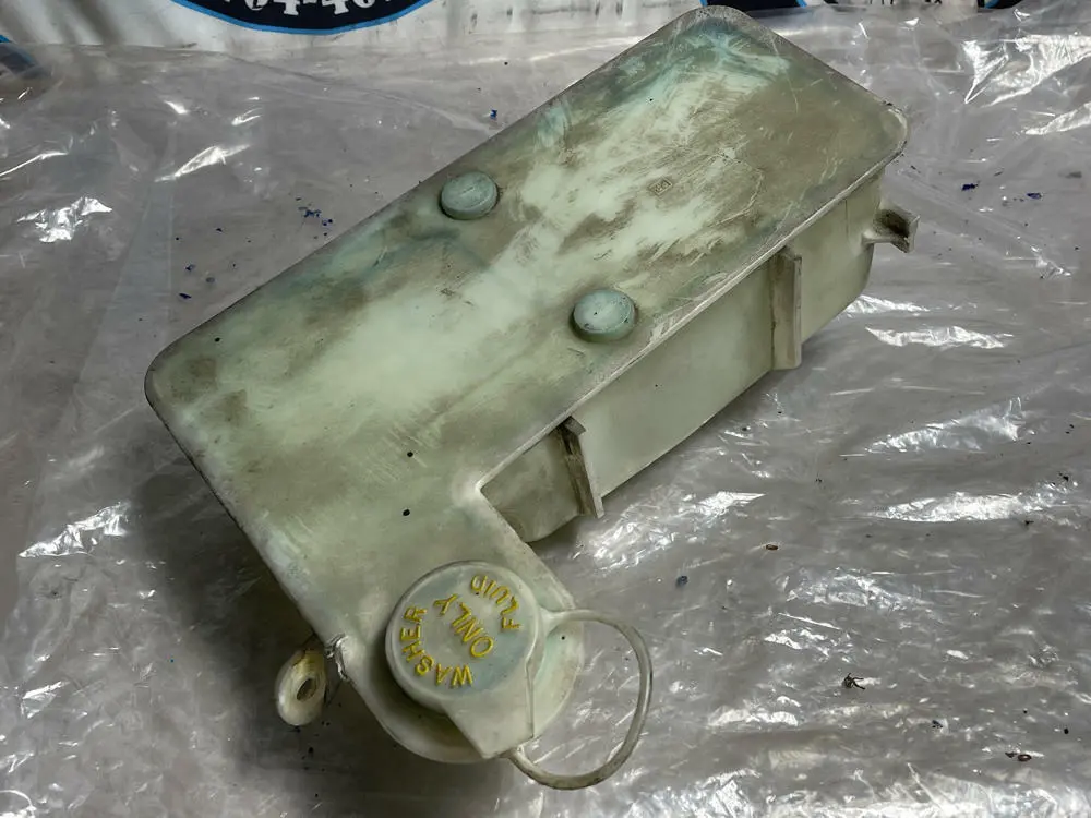 1987-93 Ford Mustang Lx Wiper Fluid Reservoir 209 1