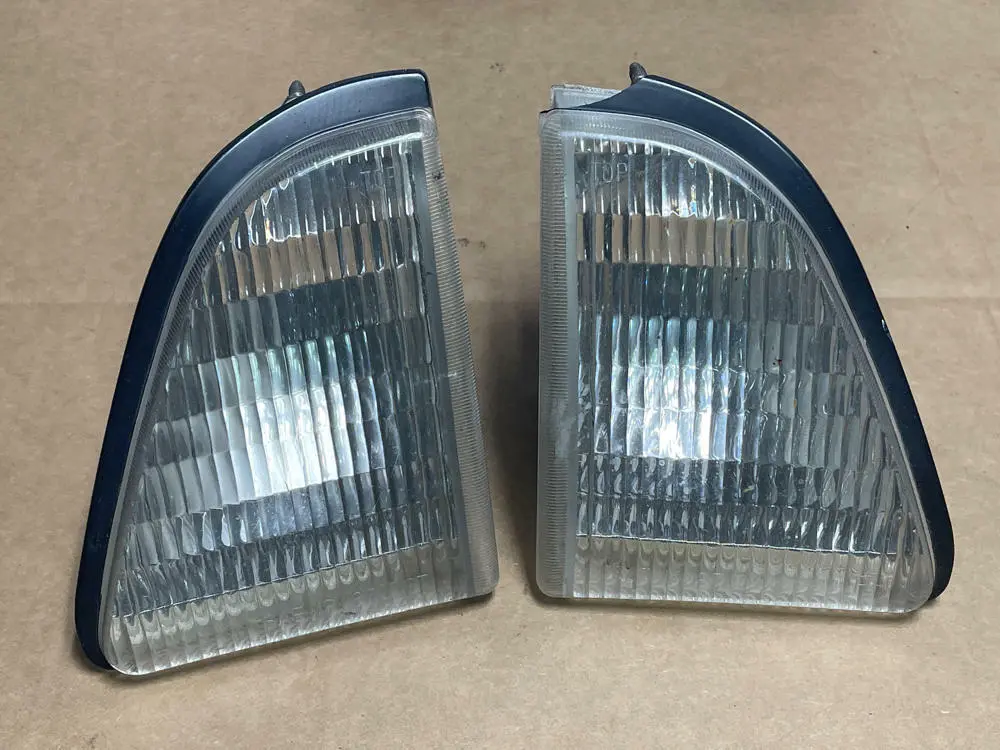 1987-93 Ford Mustang Lx Oem Inner Corner Lights 209 1