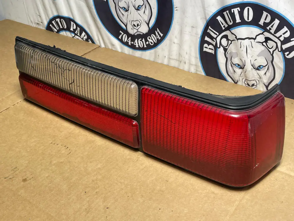 1987-93 Ford Mustang Lx Rh Tail Light Cover- W/O Housing 209 2