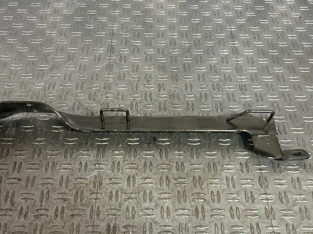 2003-04 Ford Mustang Svt Cobra Rear Lower Seat Bracket/Bar 283 2