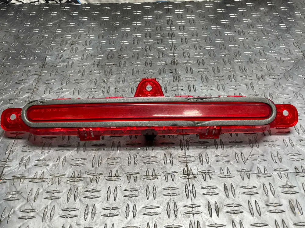 2013-14 Ford Mustang Gt Third Brake Light Assembly- For Decklid 281 1