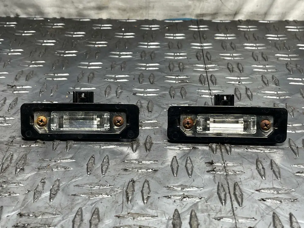 2011-14 Ford Mustang Gt License Plate Lighting Array Pair 281 1