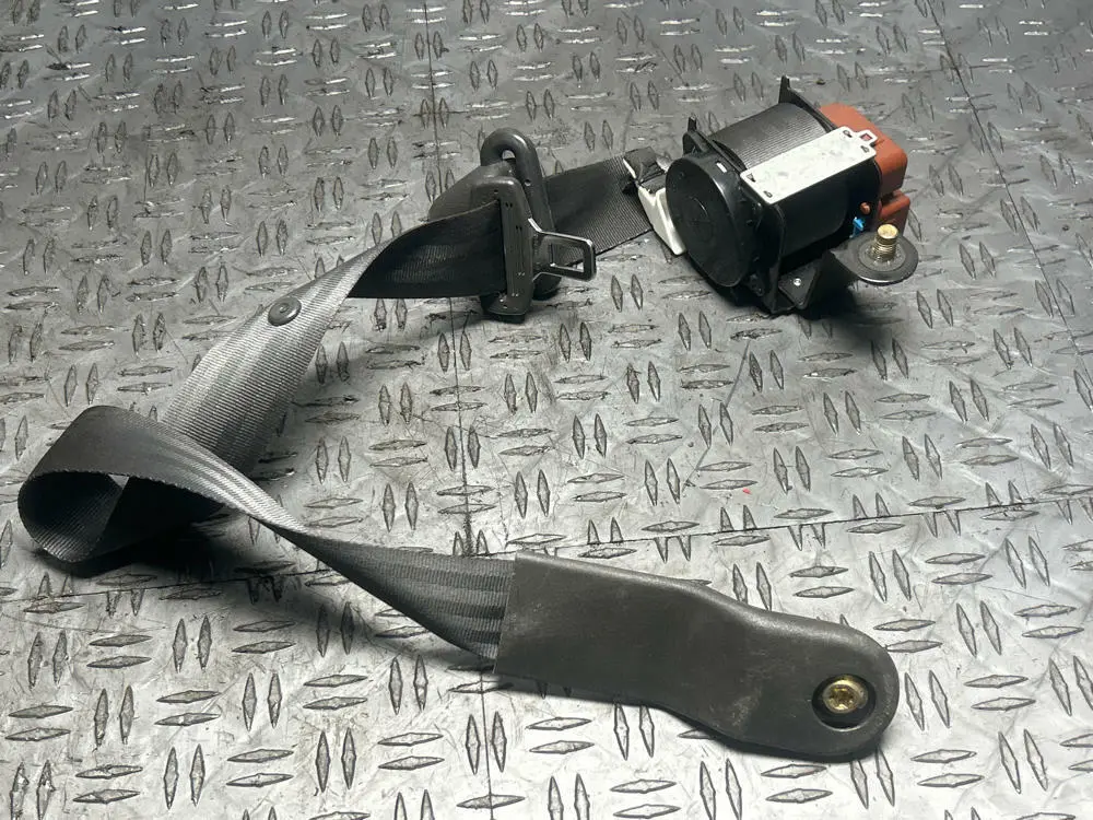 1999-04 Ford Mustang Dark Charcoal Front Left Seat Belt Assembly 284 1