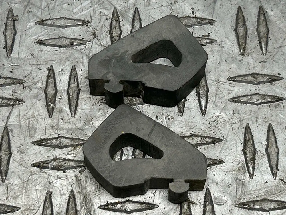1999-04 Ford Mustang Oem Fender-To-Hood Rubber Bumper Pair 284 1
