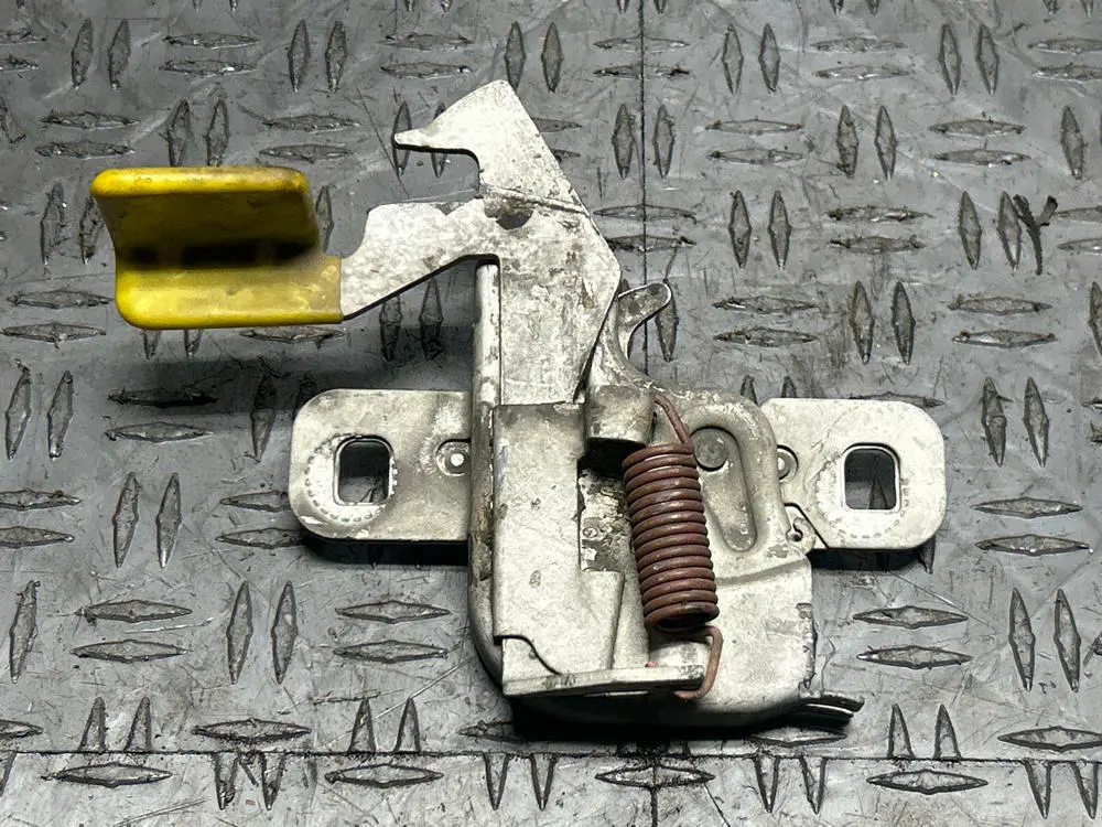 1999-04 Ford Mustang Hood Latch Assembly 284 1