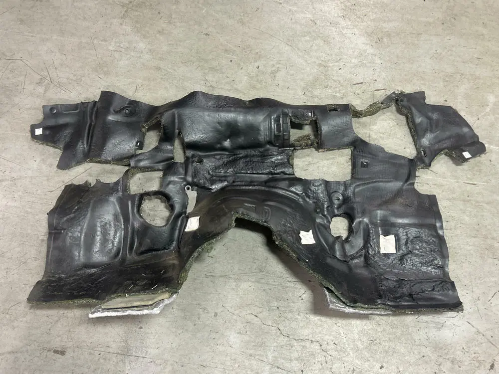 1999-04 Ford Mustang Firewall Insulation- 36K Miles 284 1
