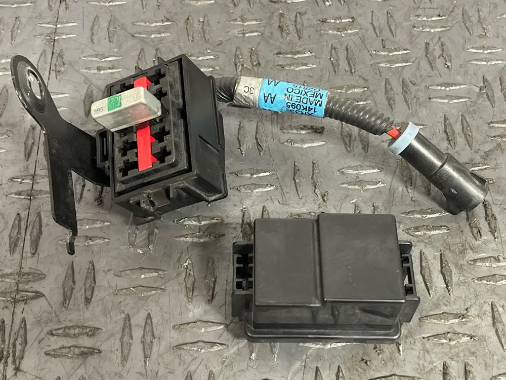1999-04 Ford Mustang Gt Fan Relay Module 284 1