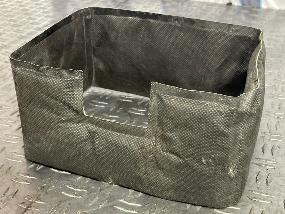 1999-04 Ford Mustang Oem Battery Insulator 284 1