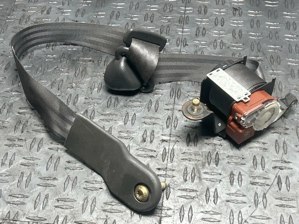 1999-04 Ford Mustang Dark Charcoal Front Right Seat Belt Assembly 284 1