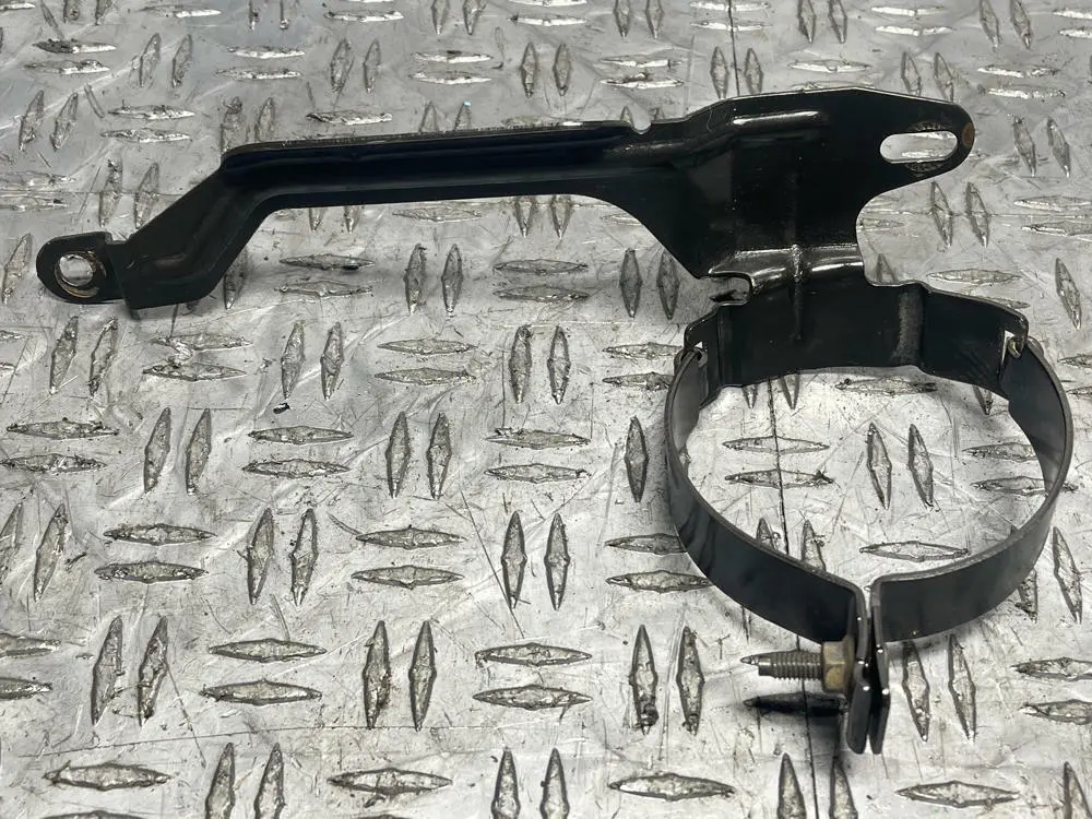 1999-04 Ford Mustang A/C Drier Mounting Bracket 284 1