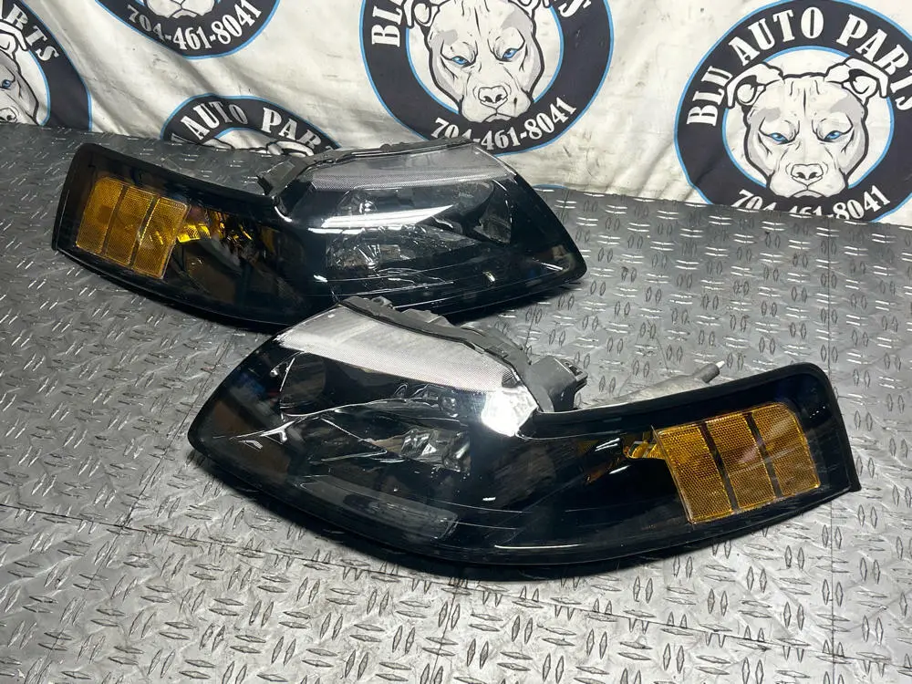 1999-04 Ford Mustang Oem Head Light Pair 285 1