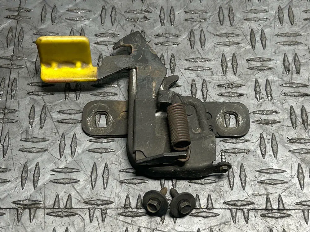 1999-04 Ford Mustang Hood Latch 285 1