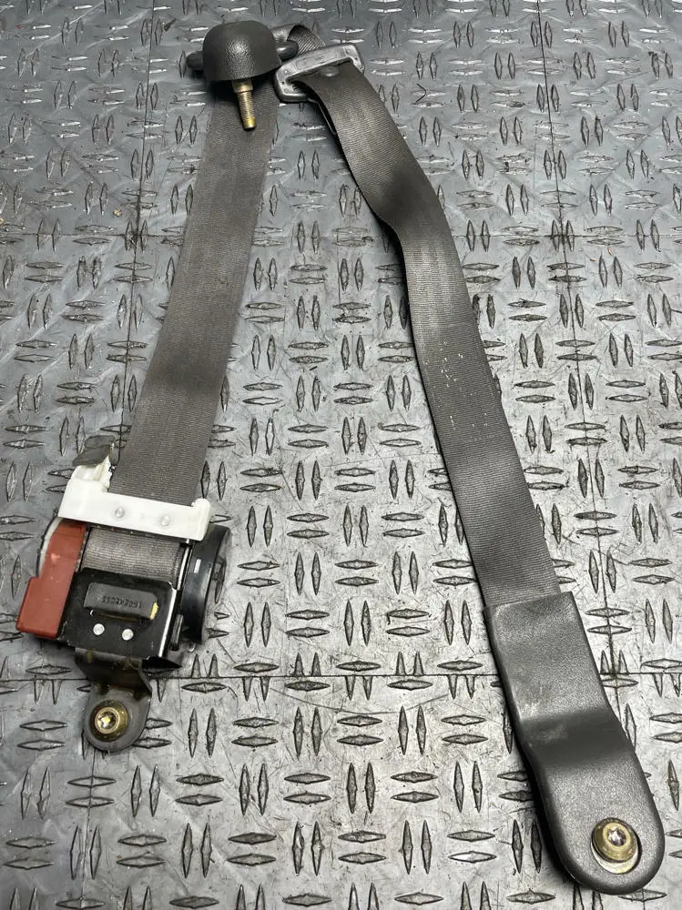 2003-04 Ford Mustang Svt Cobra Passenger Front Rh Seat Belt - For Coupe 225 1