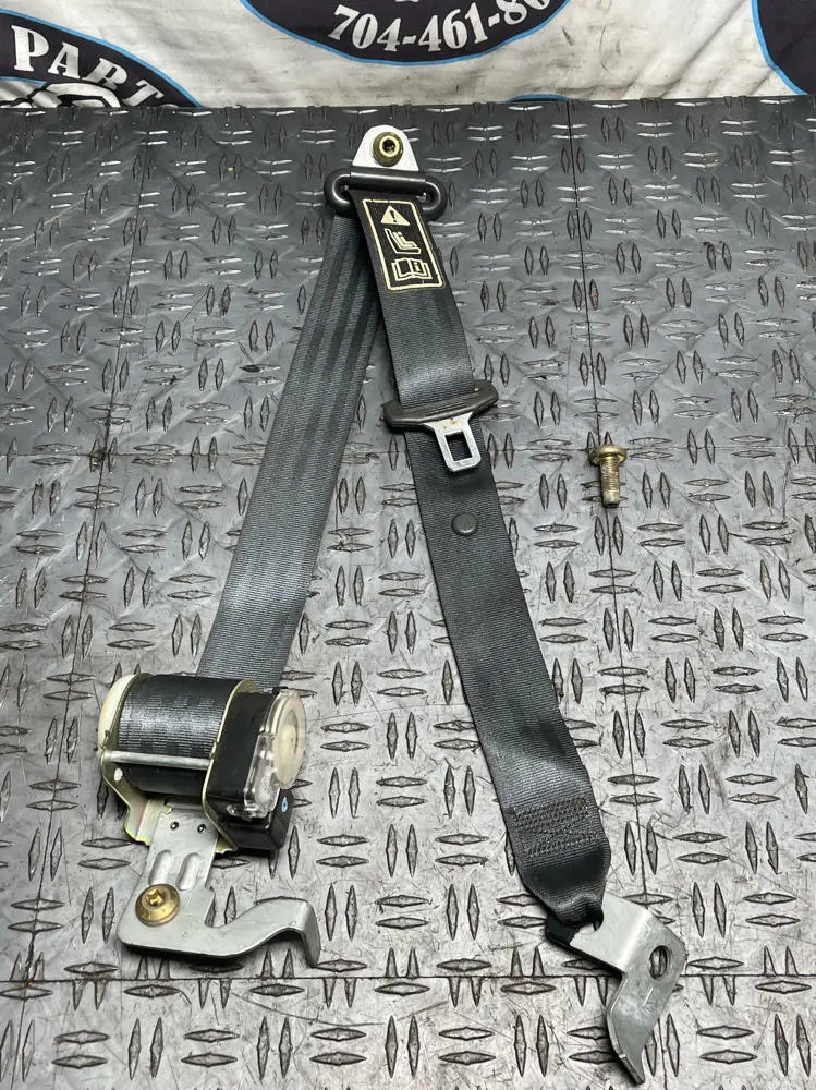 2003-04 Ford Mustang Svt Cobra Driver Front Lh Seat Belt- For Coupe 255 1