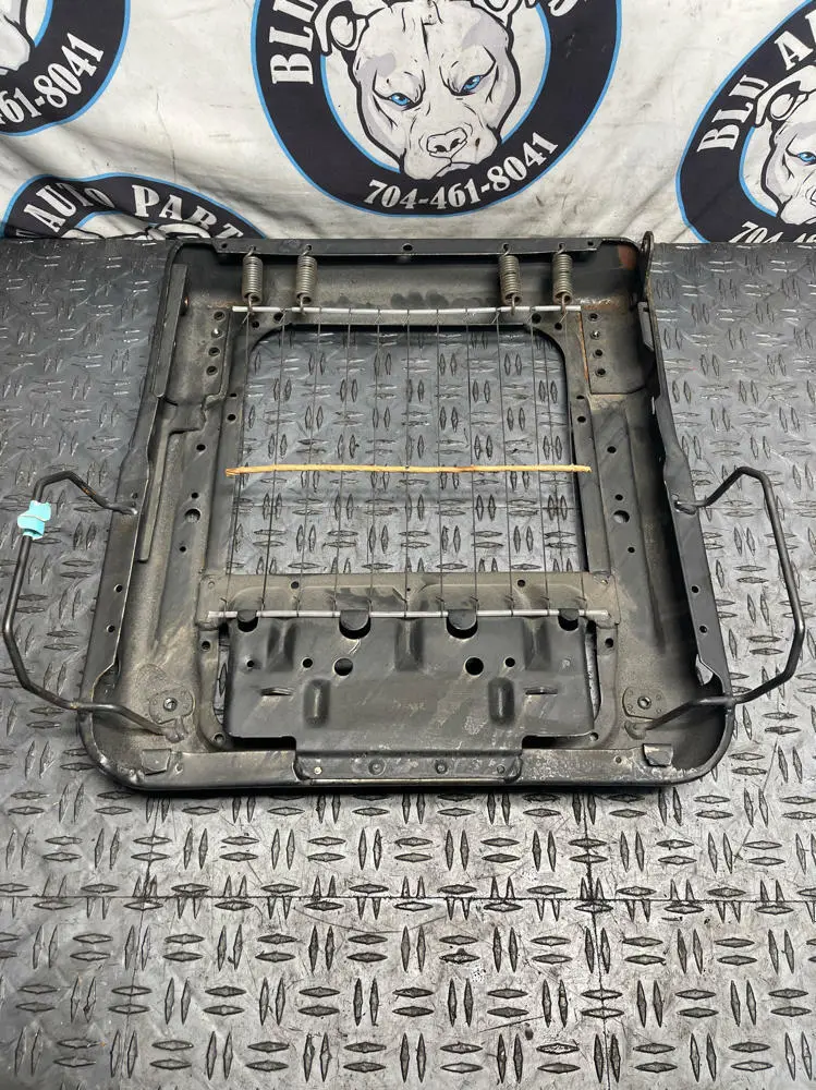 1999-04 Ford Mustang Front Rh Passenger Lower Seat Frame- No Rails 286 1