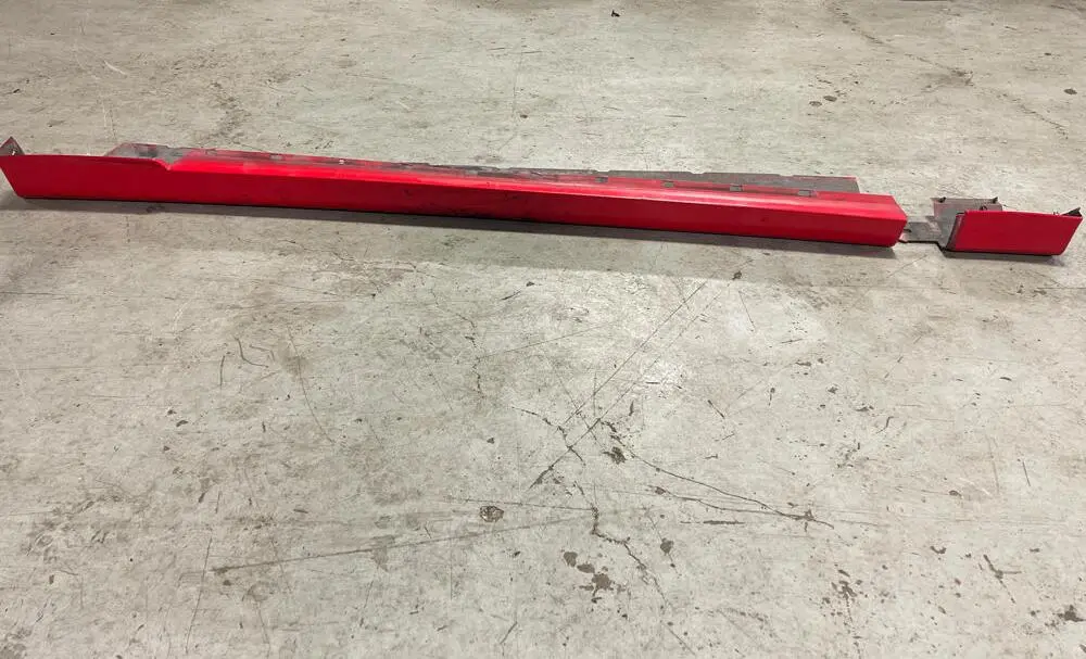 2003-04 Ford Mustang Svt Cobra Oem Pass. Rh Side Skirt- See Desc, Code D3 286 1