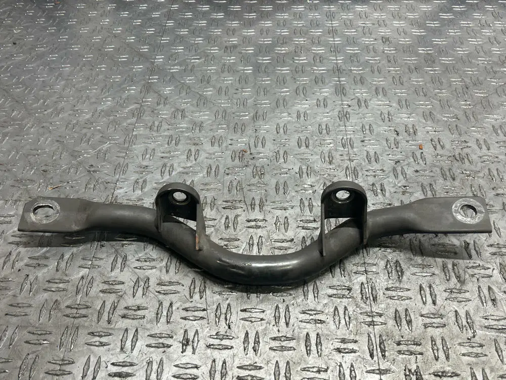 2003-04 Ford Mustang Svt Cobra Oem Diff Mount/Wishbone 286 1