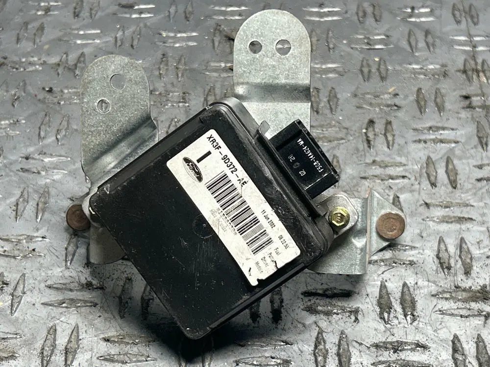 2003-04 Ford Mustang Svt Cobra Fuel Pump Driver Module 286 1