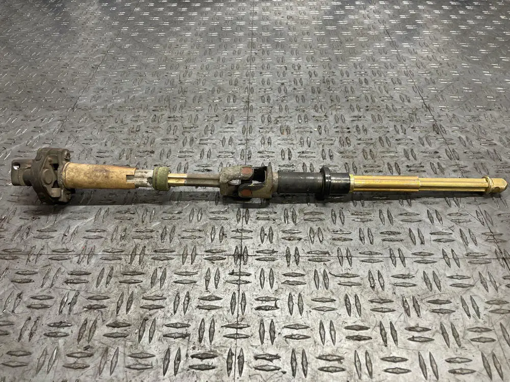 1999-04 Ford Mustang Steering Shaft Assembly 286 1