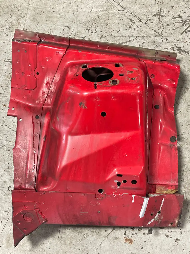 1999-04 Ford Mustang Driver Lh Strut Tower- See Desc, Code D3: Torch Red 286 1