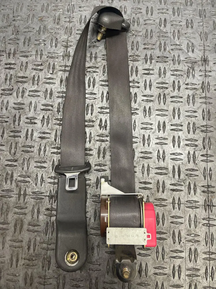 2003-04 Ford Mustang Svt Cobra Front Driver Lh Coupe Seat Belt 287 1