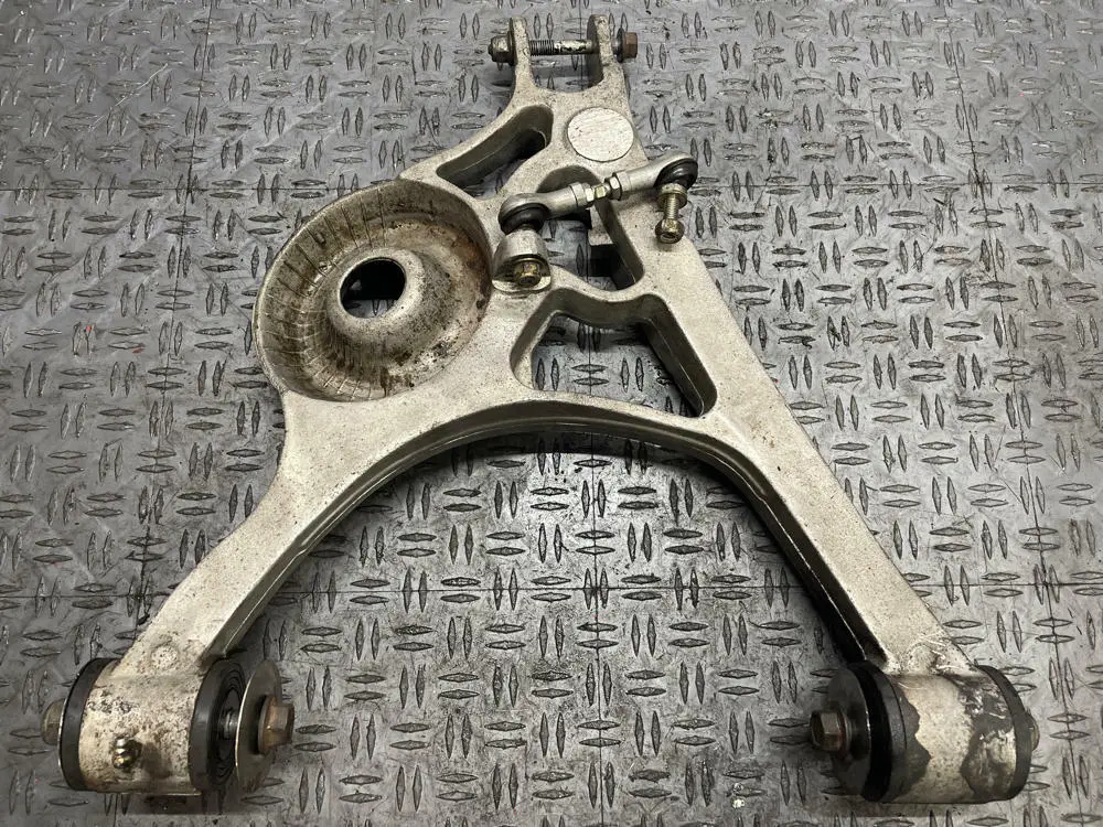 2003-04 Ford Mustang Svt Cobra Rear Pass. Rh Lower Control Arm- For Irs 287 1