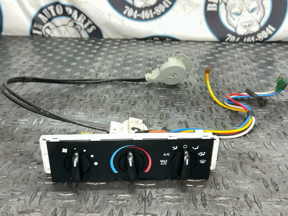 2003-04 Ford Mustang Svt Cobra Hvac Control Panel W/ Knobs 287 1