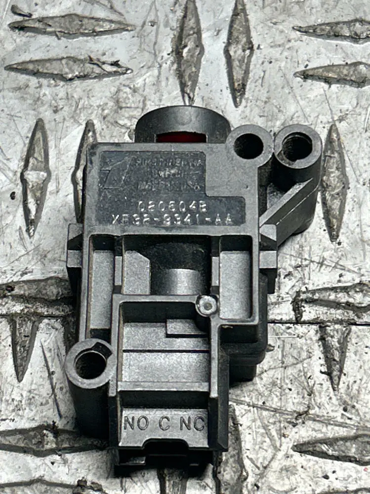 2003-04 Ford Mustang Svt Cobra Inertia Switch 287 1