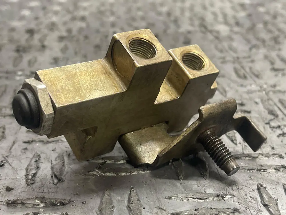 2003-04 Ford Mustang Svt Cobra Proportining Valve 287 1