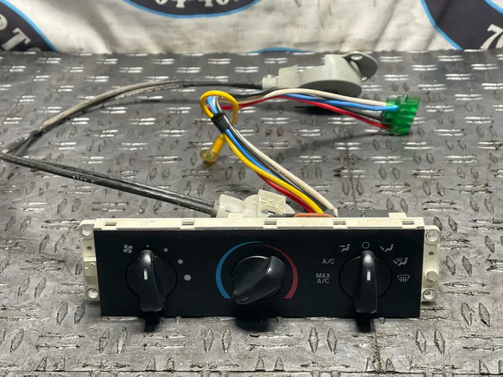 2003-04 Ford Mustang Svt Cobra Hvac Control Panel 288 1