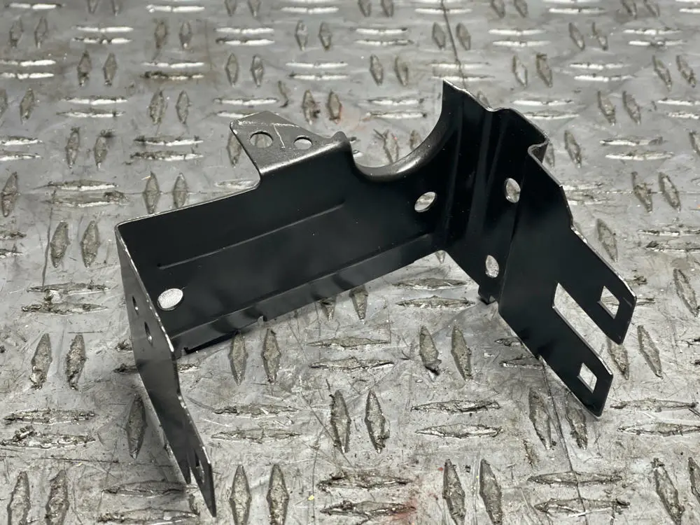 1999-04 Ford Mustang Gt/Svt Cobra Engine Bay Fuse Box Mounting Bracket 1