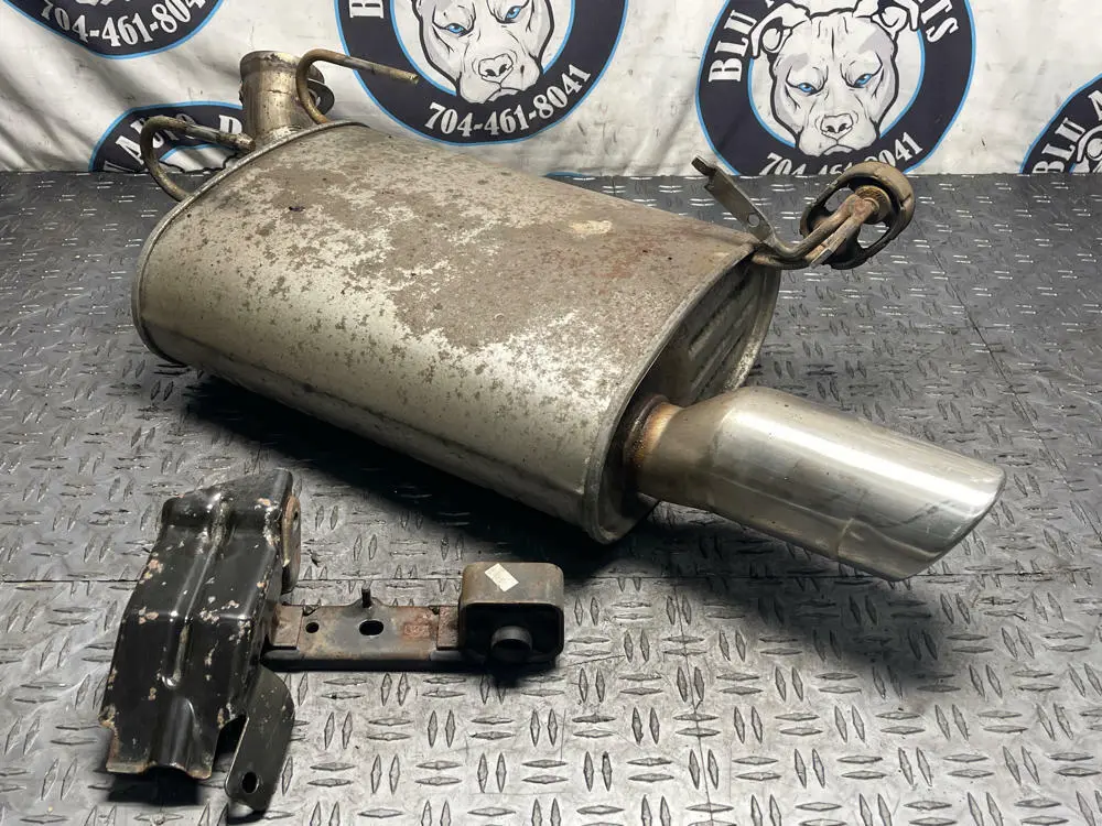 2011-14 Ford Mustang Gt Oem Muffler Lh 33K Miles 290 1