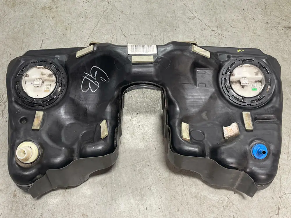 2011-14 Ford Mustang Gt V6 Fuel Tank Assembly 33K Miles 290 1