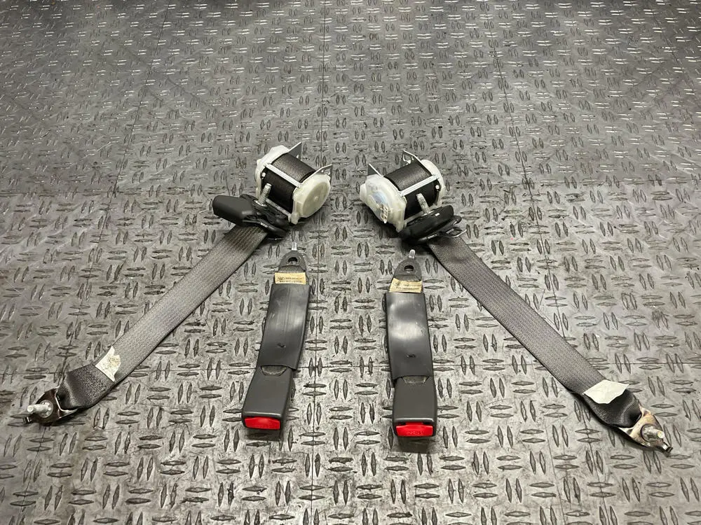 2011-14 Ford Mustang Rear Seat Belts Lh Rh- For Convertible 33K Miles 290 1