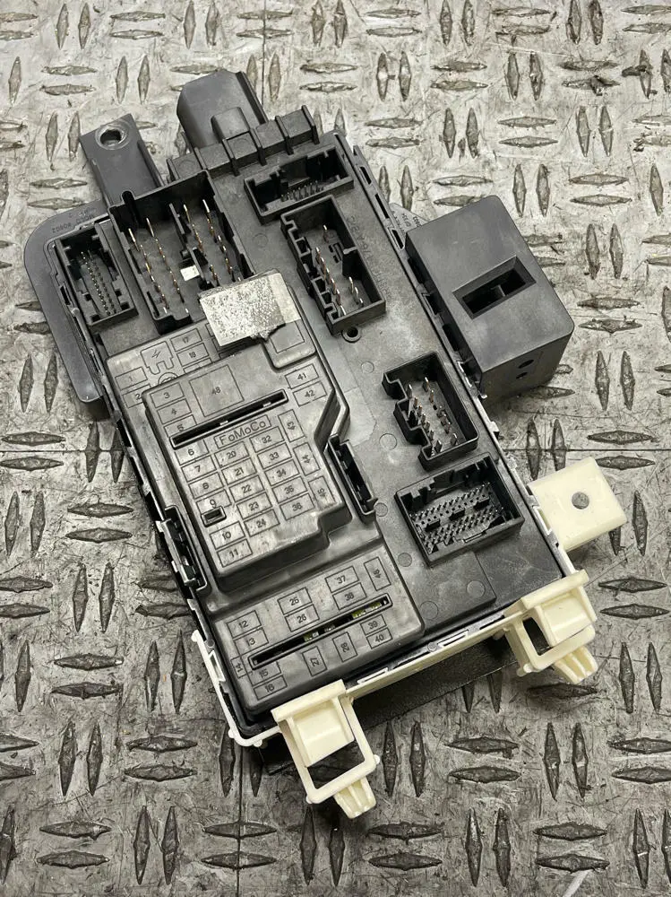 2011-14 Ford Mustang Body Control Module (Gen 1, 6R80 Auto) 290 1
