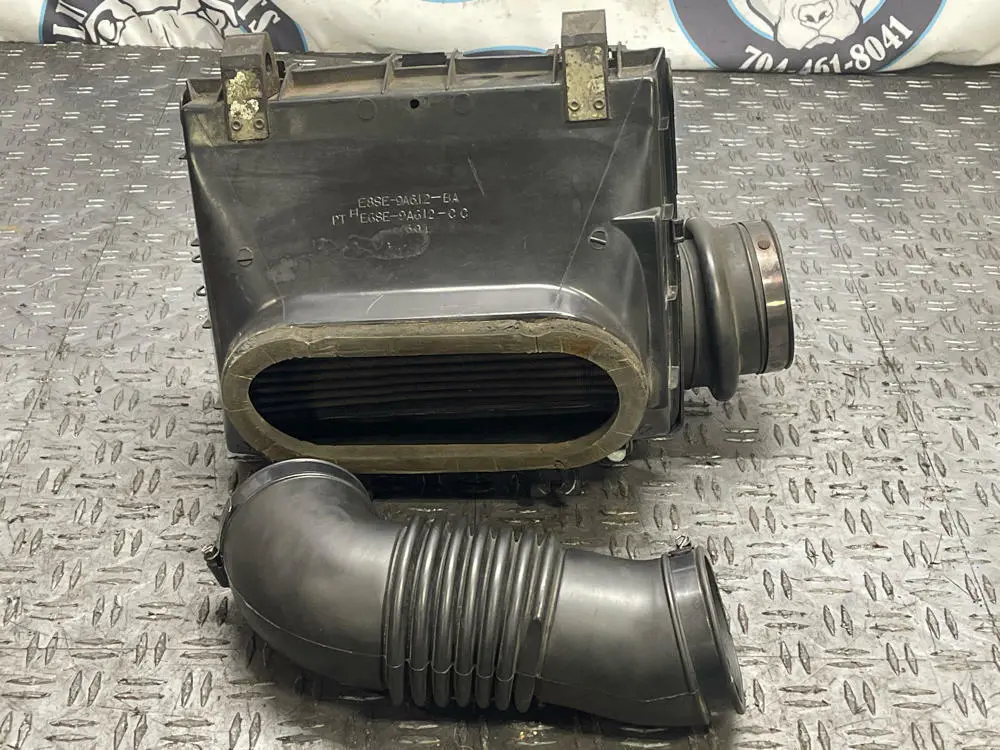 1987-93 Ford Mustang Air Intake Assembly W/ Airbox 117K Miles 289 1