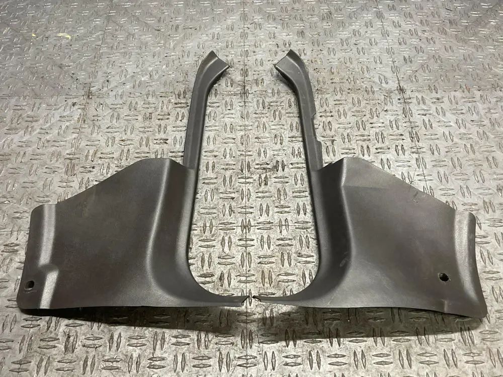 1987-93 Ford Mustang Oem Black Kick Panels Pair- Hard To Find 289 1