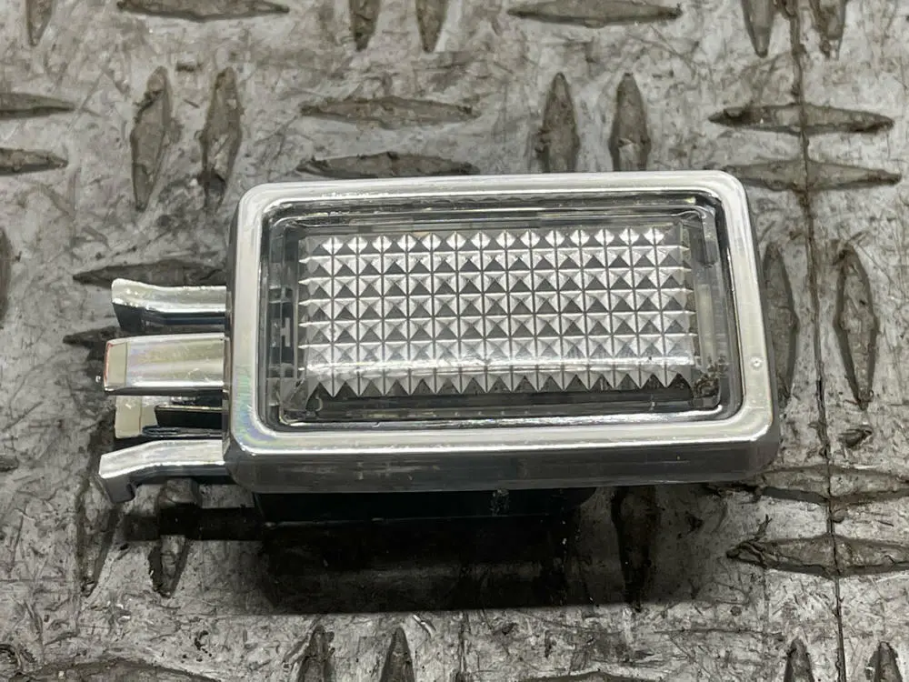1987-93 Ford Mustang Hatchback Well Light 289 1
