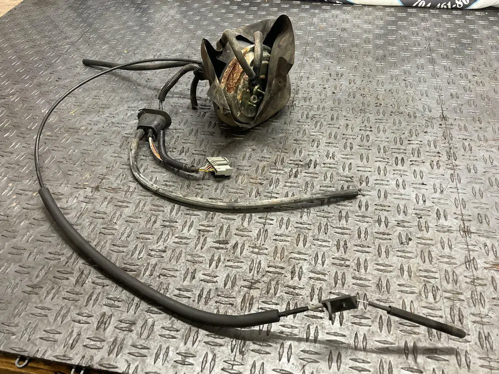 1987-93 Ford Mustang Cruise Control Servo Assembly 289 1