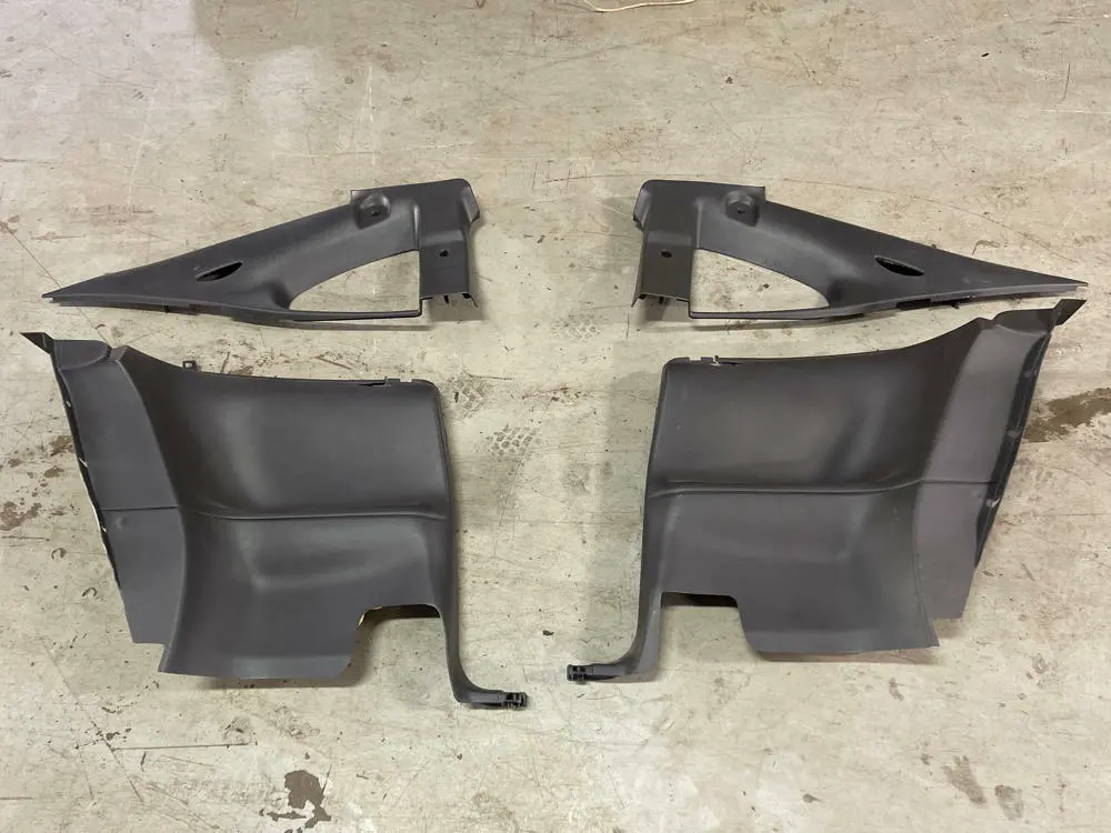 2003-04 Ford Mustang Mach One Rear Plastics Set 296 1