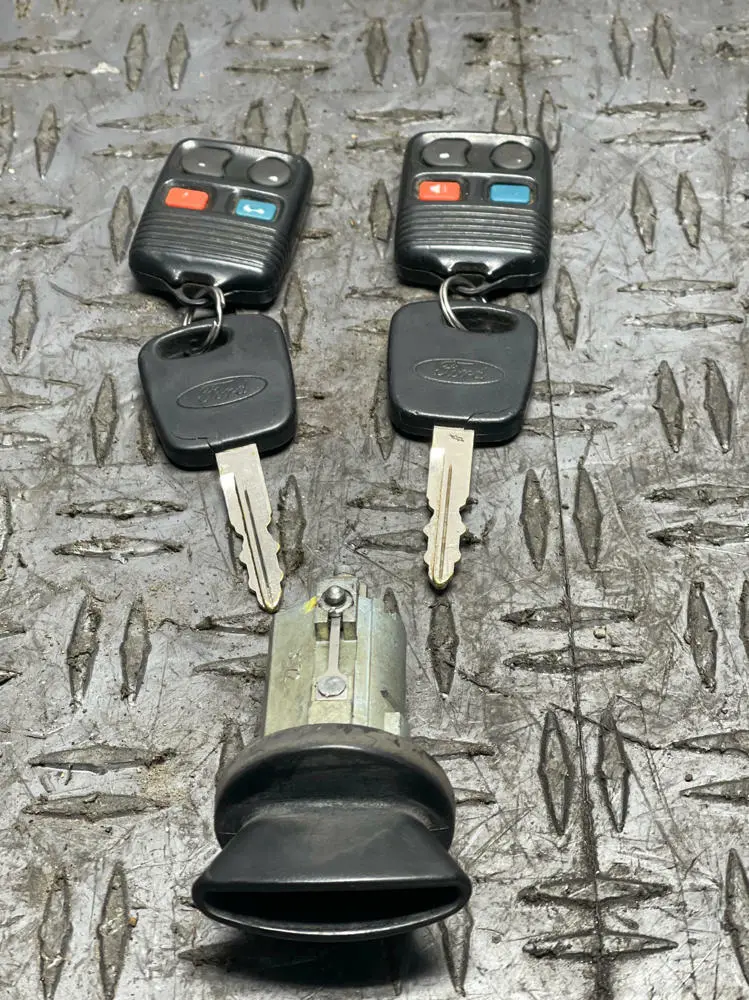 1999-04 Ford Mustang Roush Gt Ignition Cylinder W/ 2 Keys & Fobs 293 1