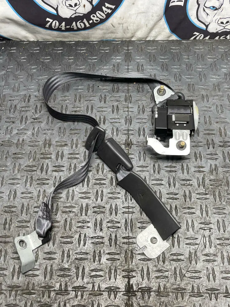 2003-04 Ford Mustang Mach One Driver Rear Lh Belt- For Coupe 19K Miles 296 1