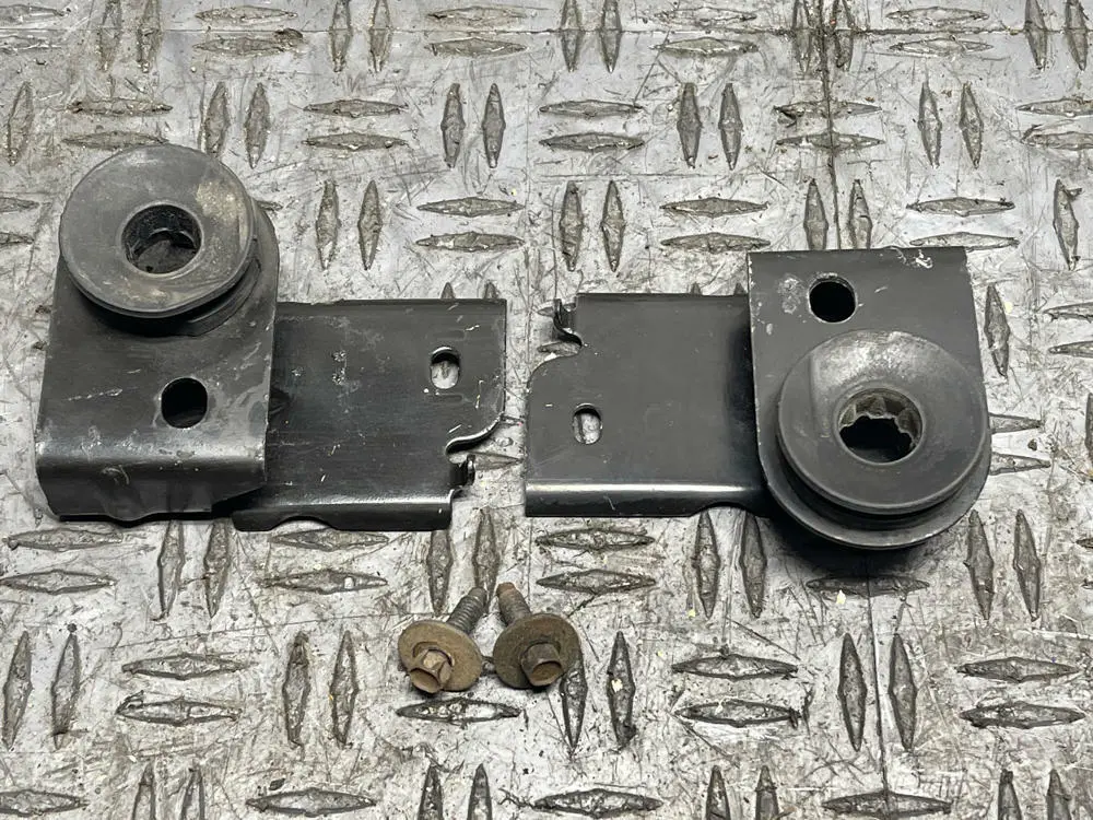 2003-04 Ford Mustang Mach One Oem Upper Radiator Brackets Pair 19K Miles 296 1