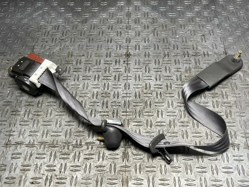 2003-04 Ford Mustang Mach One Passenger Front Rh Belt- For Coupe 19K Miles 296 1