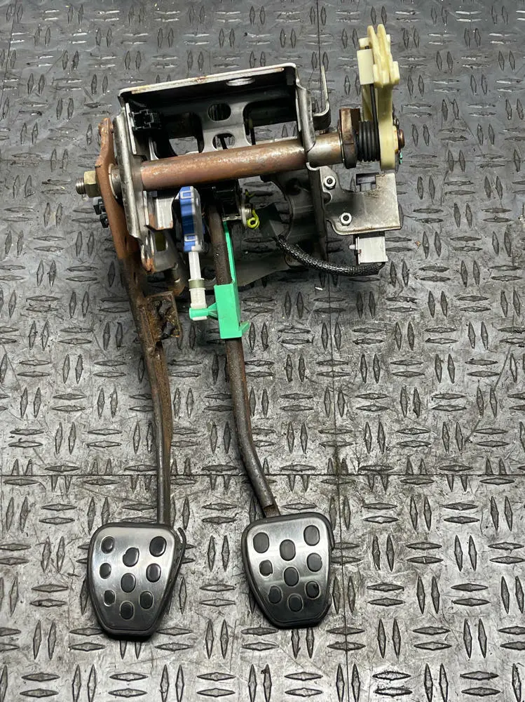 2003-04 Ford Mustang Mach One Pedal Set- For 5/6 Speed 19K Miles 296 1