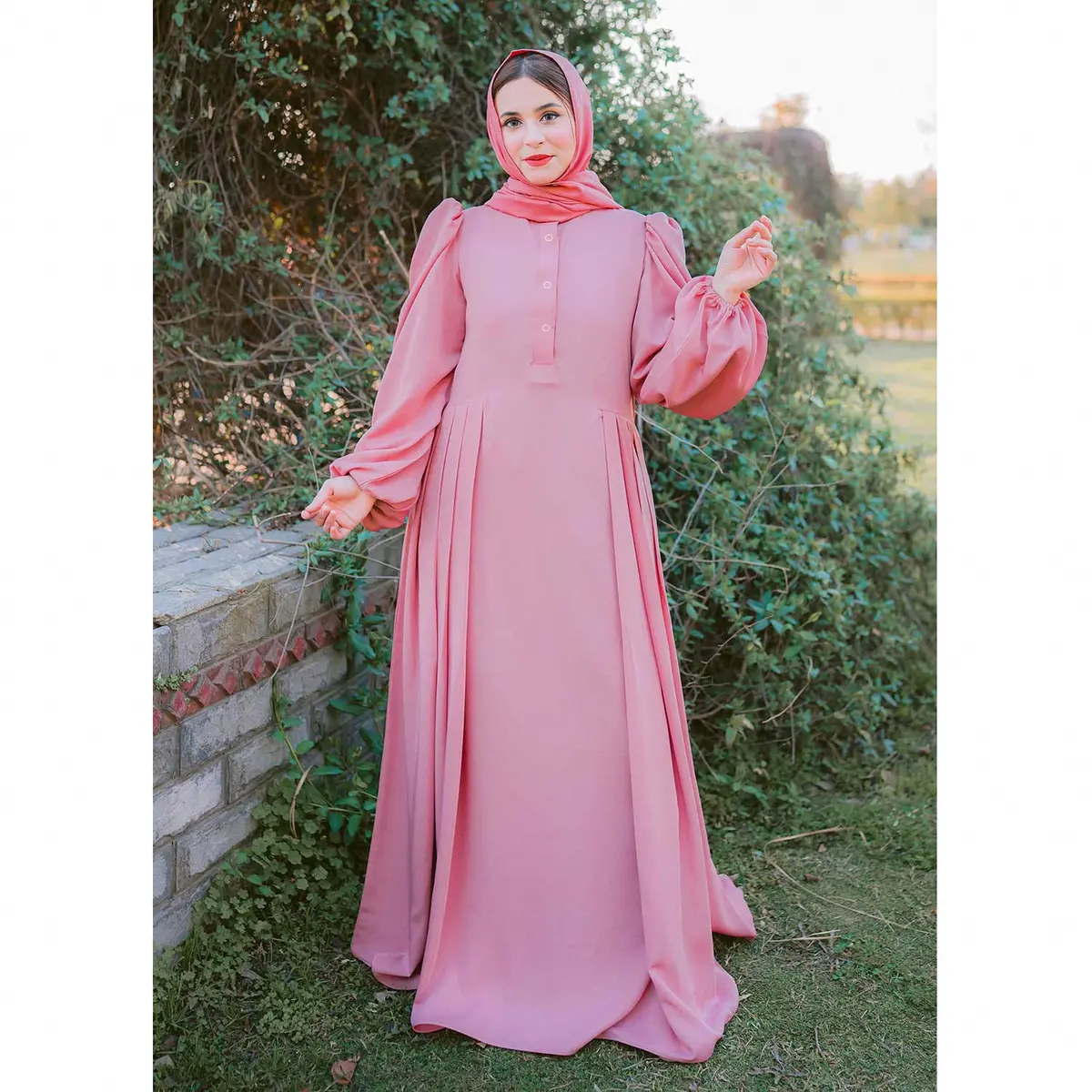 Portrait Abaya (Pink) 1