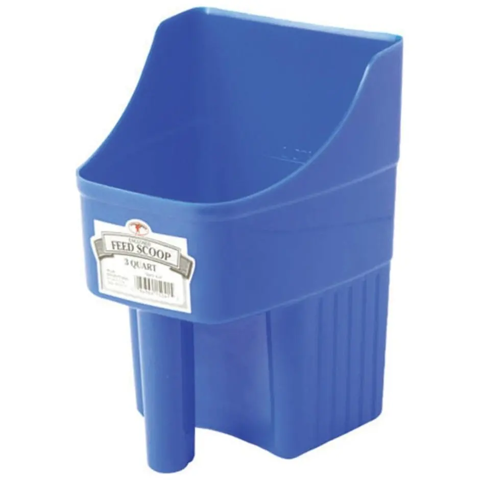 Little Giant 3 Quart Enclosed Feed Scoop 1